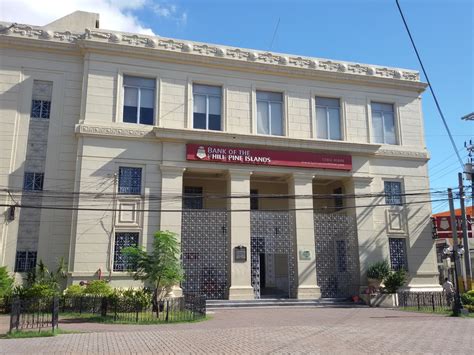 Bank of the Philippine Islands (BPI) (U.P. Town Center, Quezon .